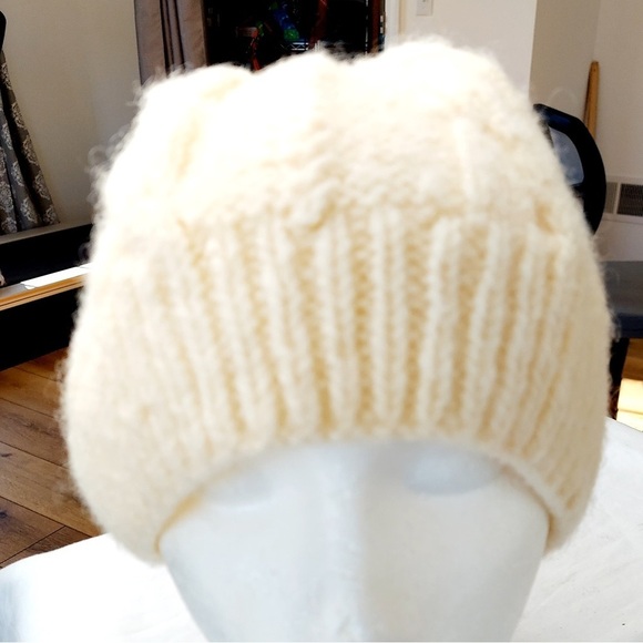 Vintage Sheleen Hand Crochet Wool Hat Made in Ireland Hat Winter White Cap - Picture 10 of 12